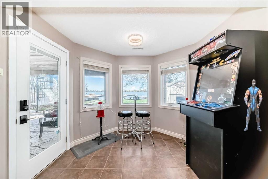 291 EAST CHESTERMERE Drive — photo 43