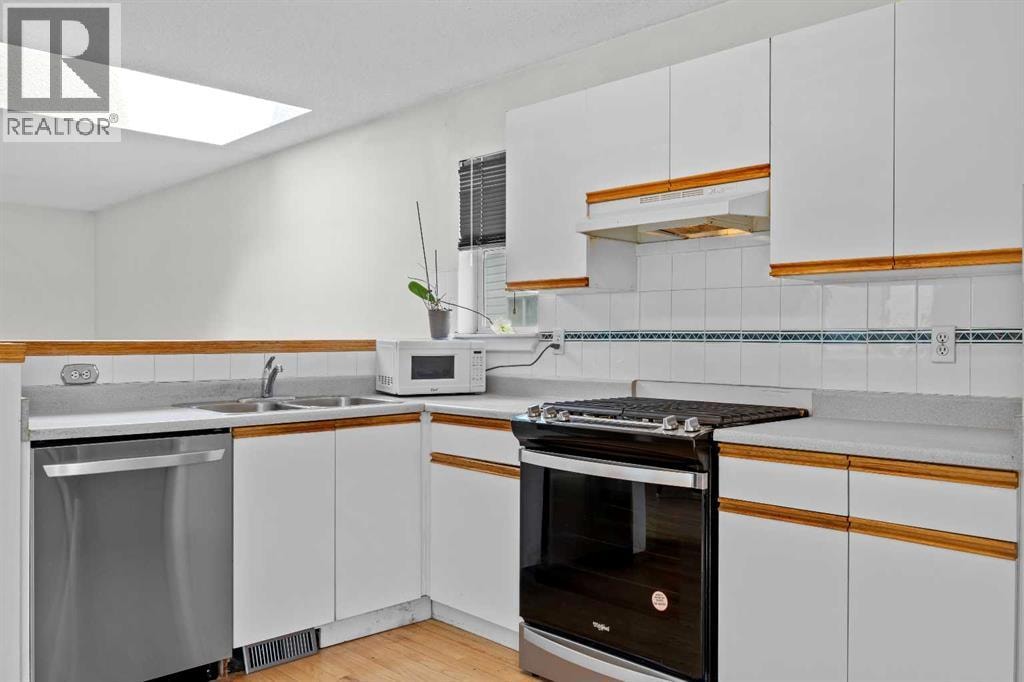 242 Hidden Spring Mews NW — photo 12
