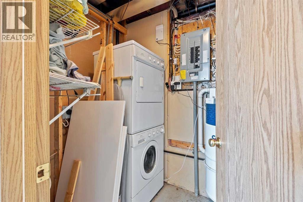 242 Hidden Spring Mews NW — photo 34