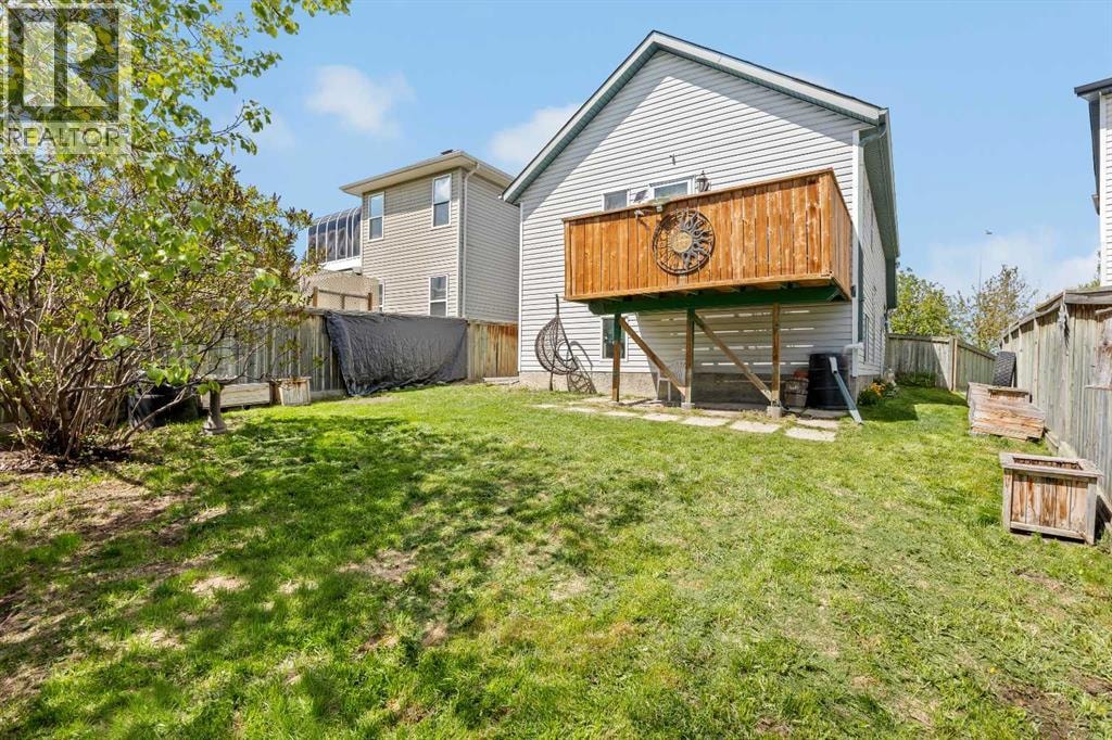 242 Hidden Spring Mews NW — photo 4