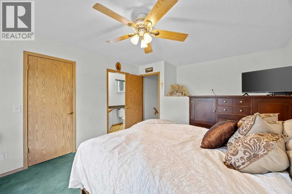 242 Hidden Spring Mews NW — photo 21