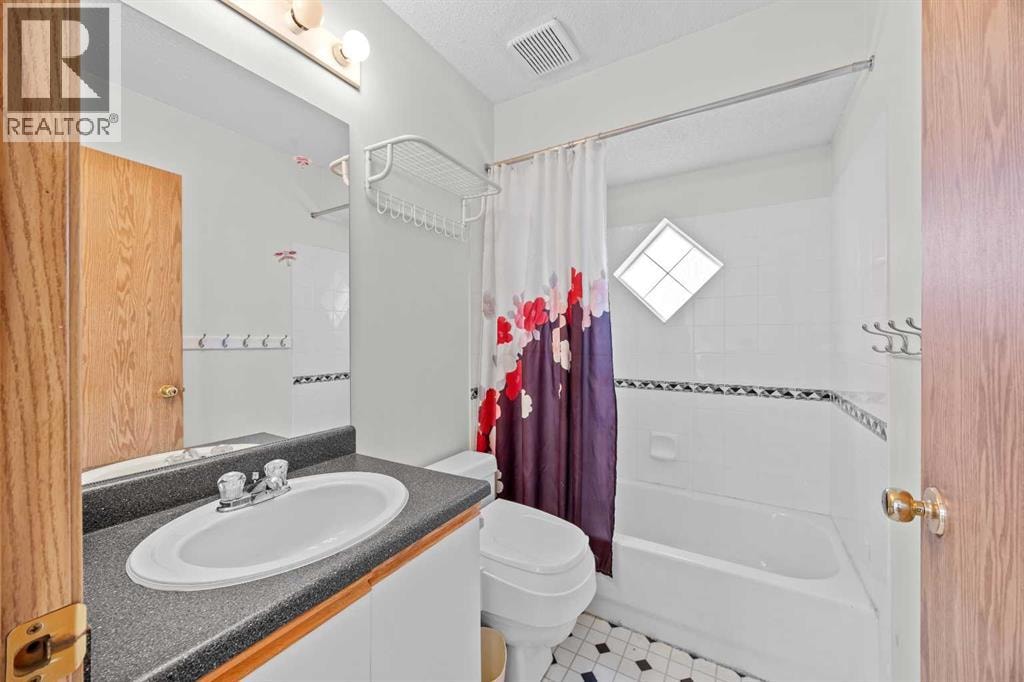 242 Hidden Spring Mews NW — photo 26