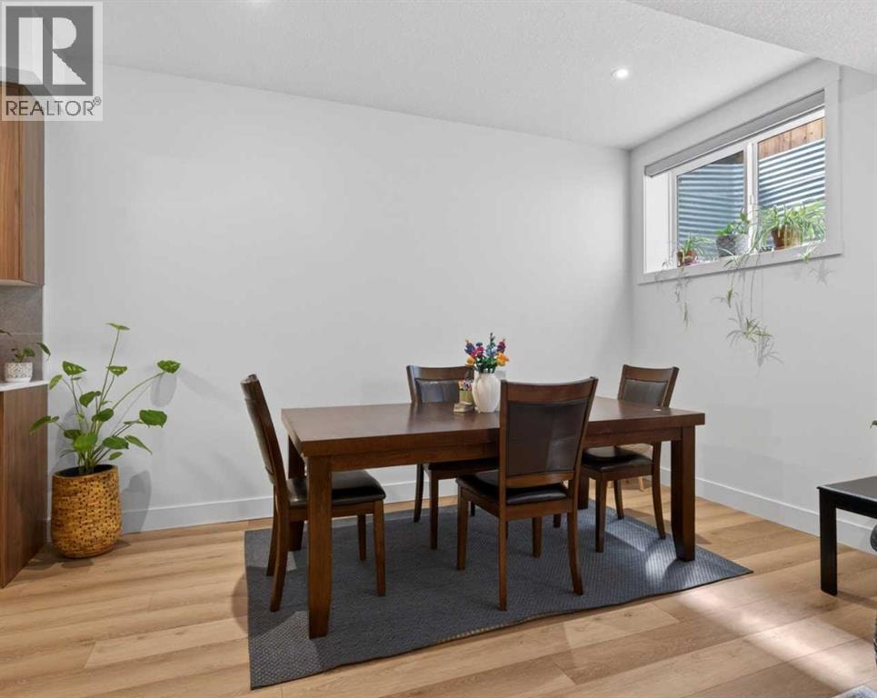 1135A Regent Crescent NE — photo 36