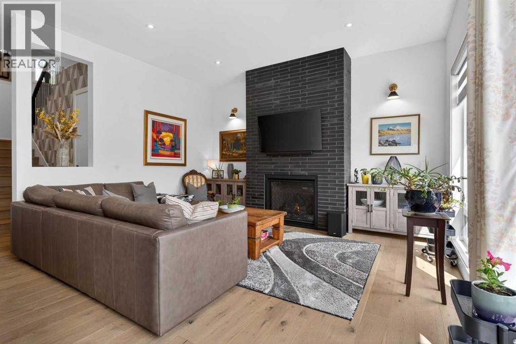 1135A Regent Crescent NE — photo 14