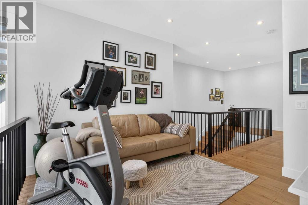 1135A Regent Crescent NE — photo 30