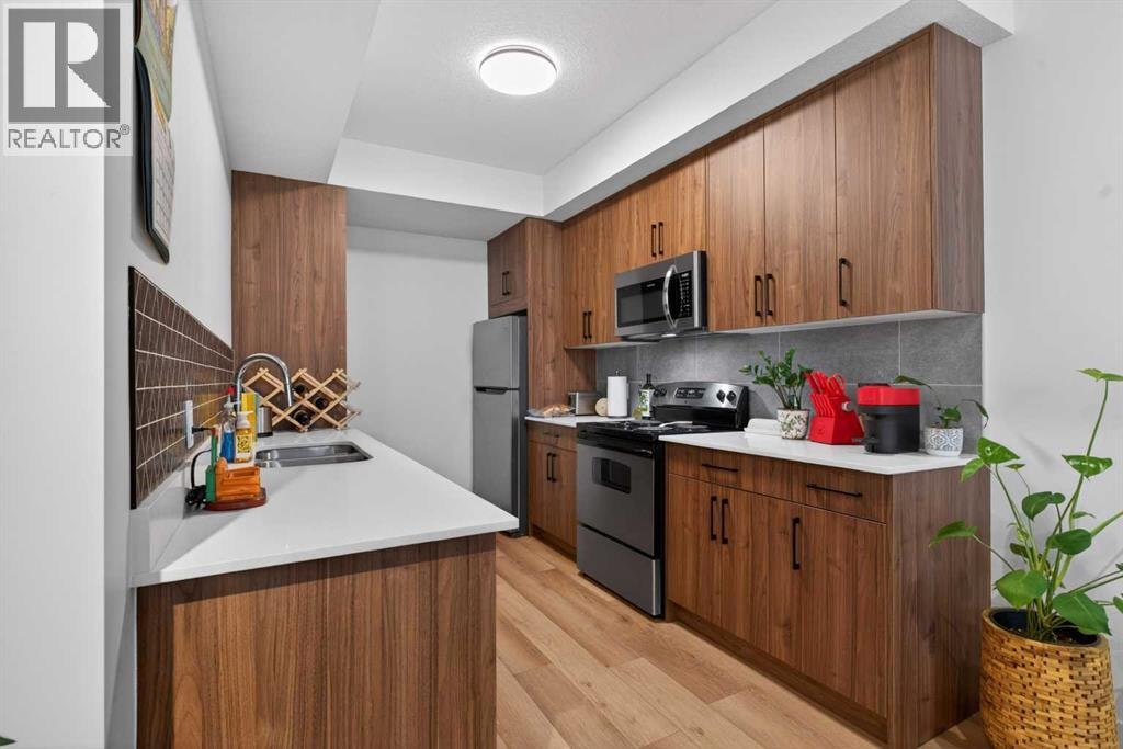 1135A Regent Crescent NE — photo 34