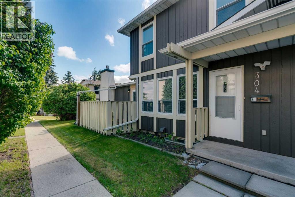 304, 544 Blackthorn Road NE