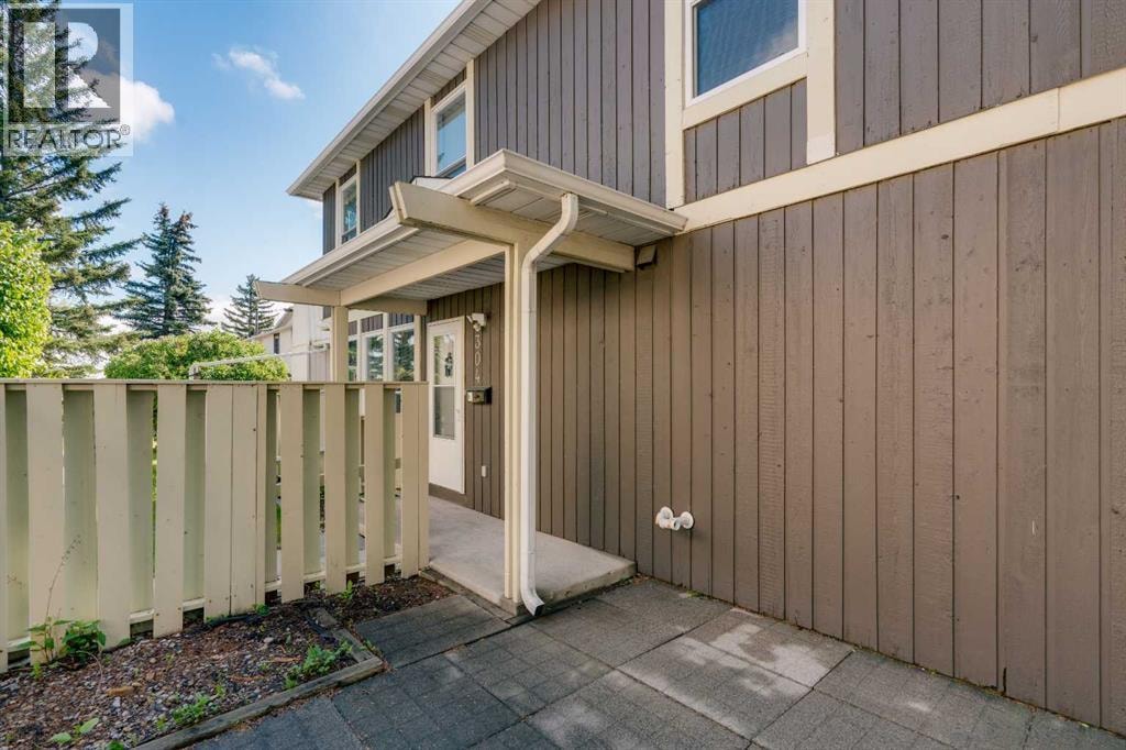 304, 544 Blackthorn Road NE — photo 30