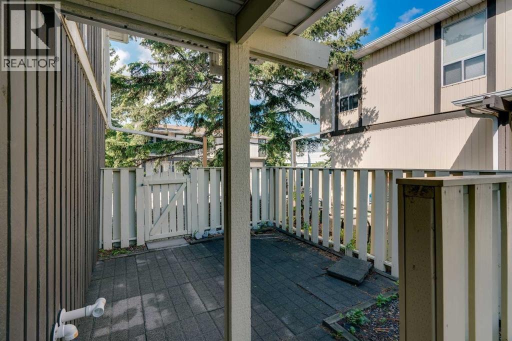 304, 544 Blackthorn Road NE — photo 29