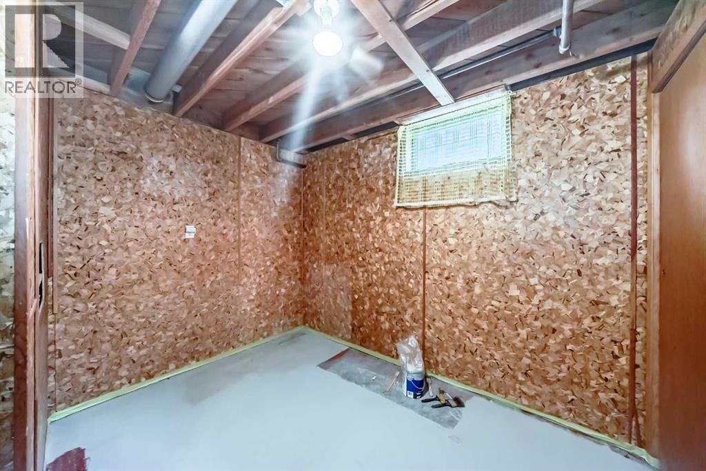 3132 48 Street SW — photo 32
