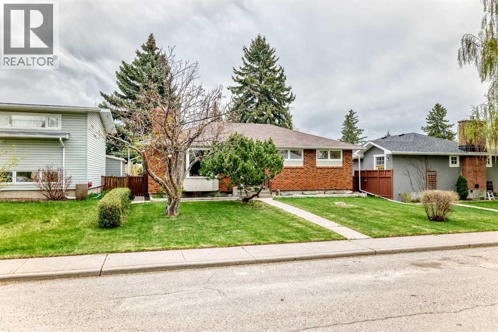 3132 48 Street SW — photo 45