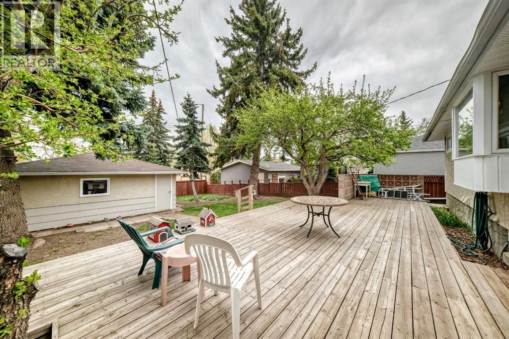3132 48 Street SW — photo 41