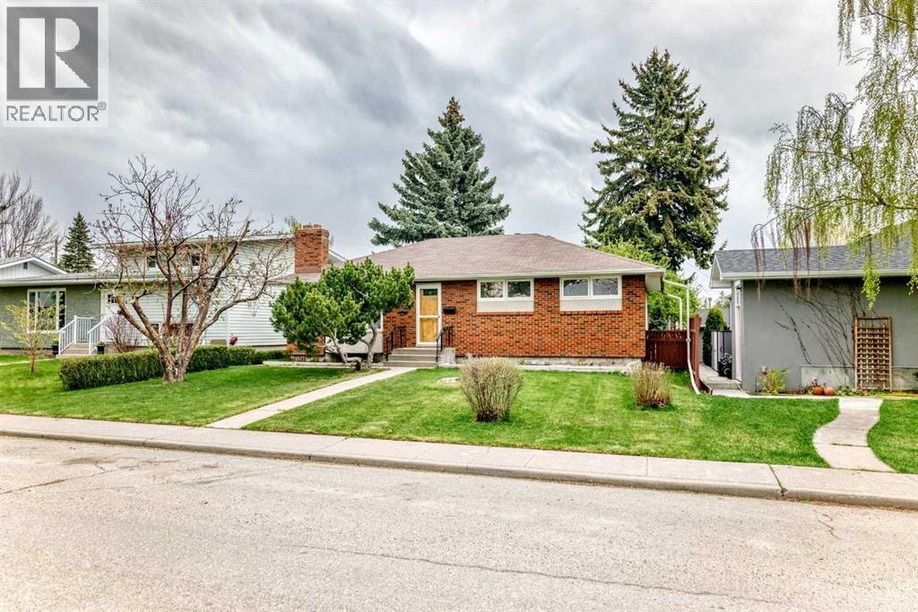 3132 48 Street SW — photo 47