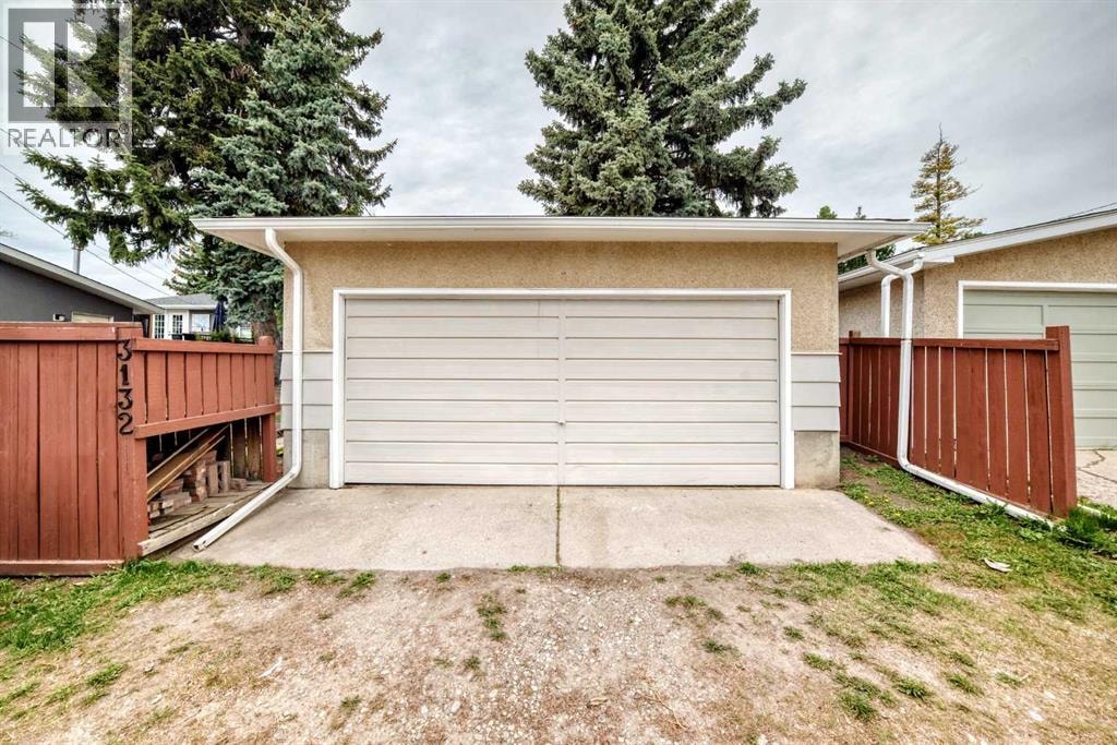 3132 48 Street SW — photo 39