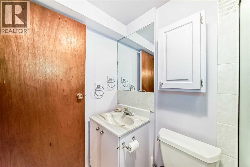 3132 48 Street SW — photo 34