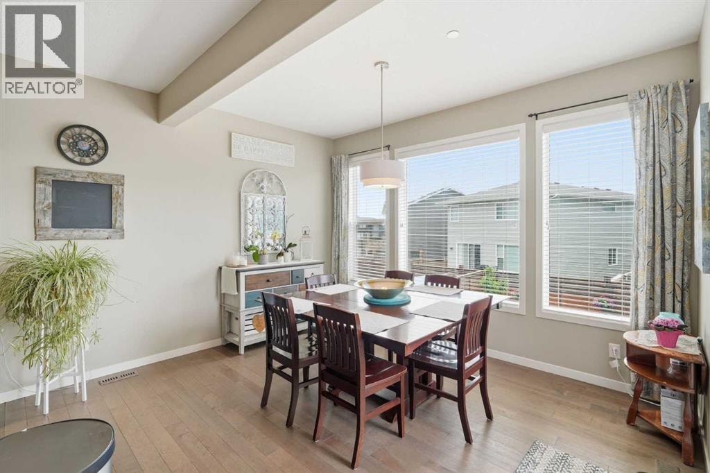 186 Howse Rise NE — photo 9