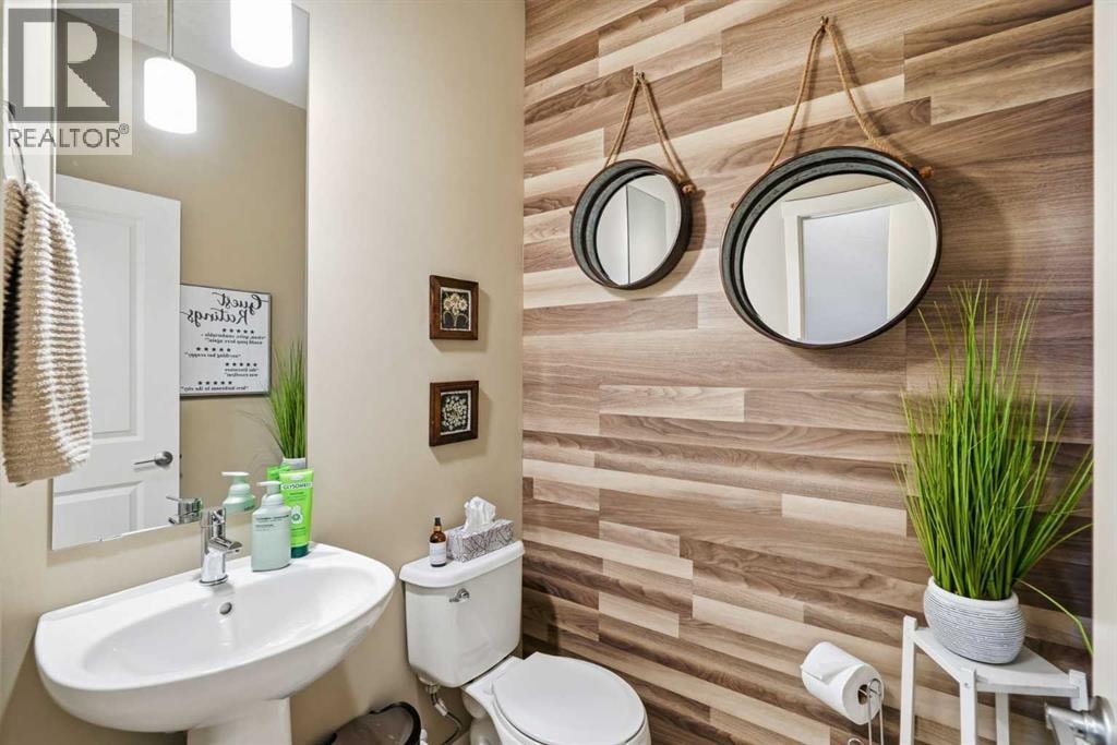 186 Howse Rise NE — photo 16