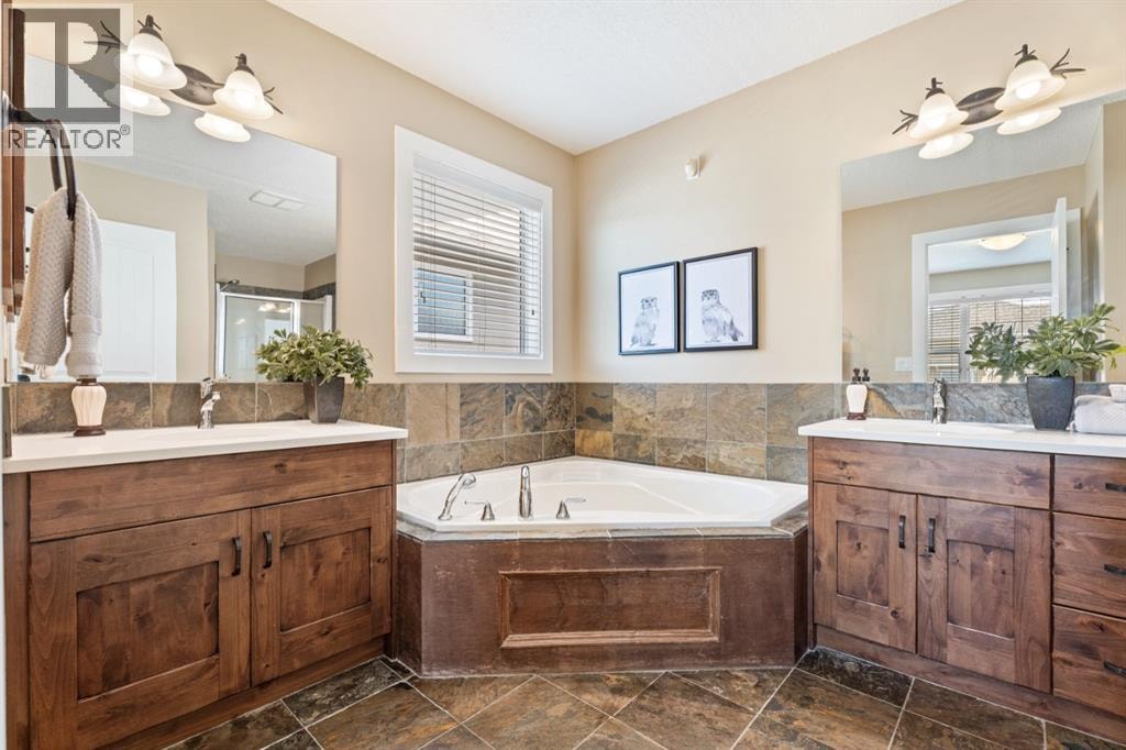 135 Drake Landing View — photo 30