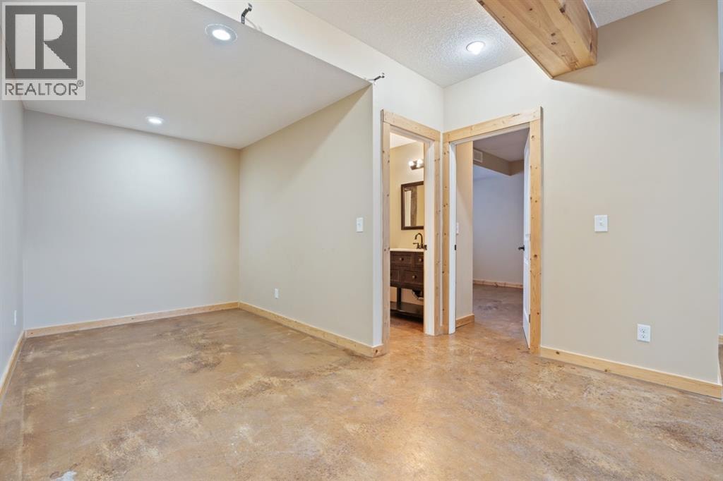 135 Drake Landing View — photo 35