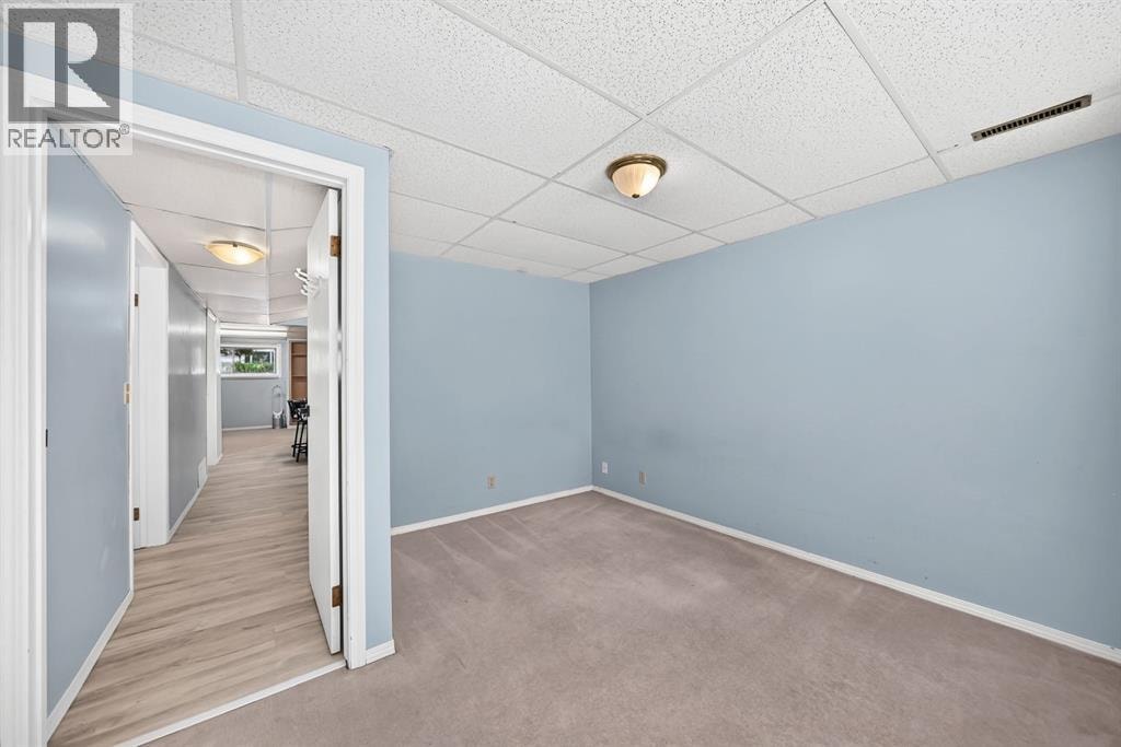55 Doverglen Crescent SE — photo 28