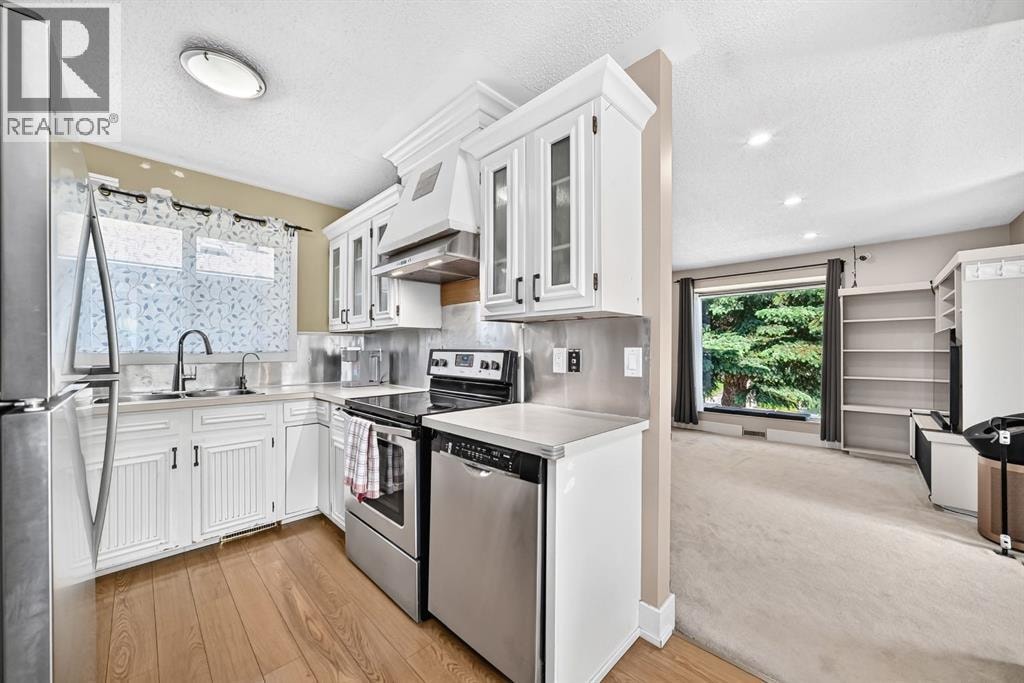 55 Doverglen Crescent SE — photo 4