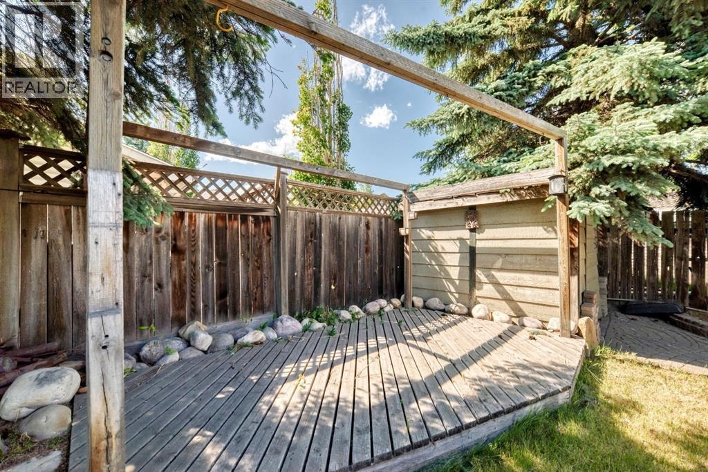55 Doverglen Crescent SE — photo 40
