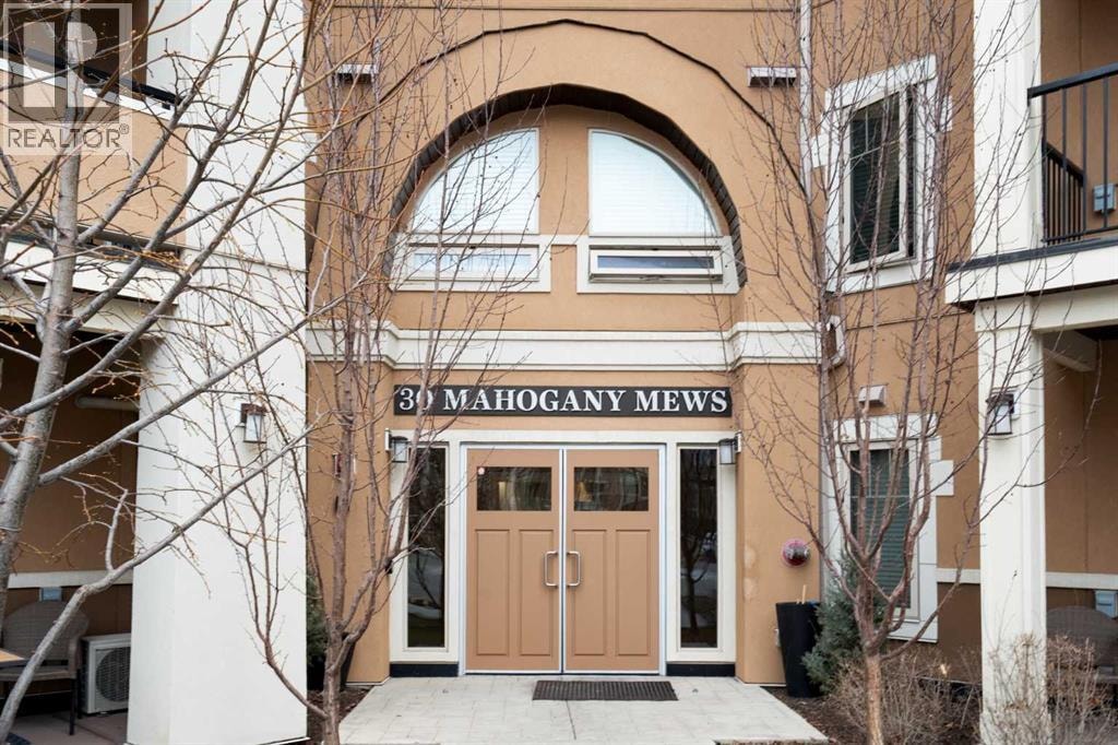 416, 30 Mahogany Mews SE — photo 2