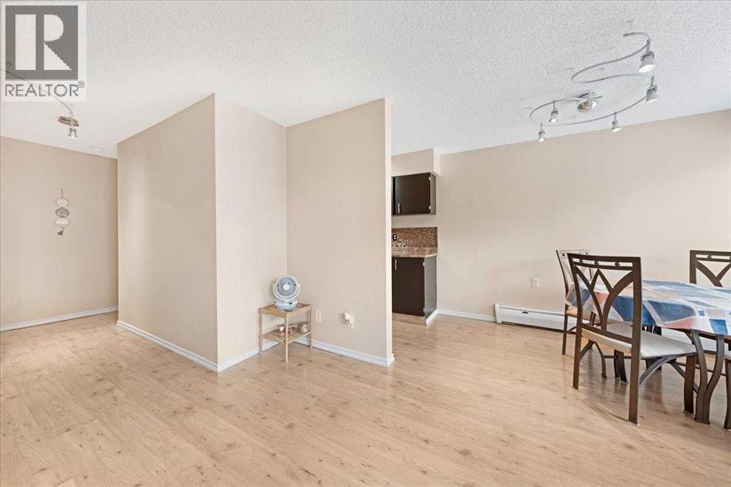 206, 630 57 Avenue SW — photo 11