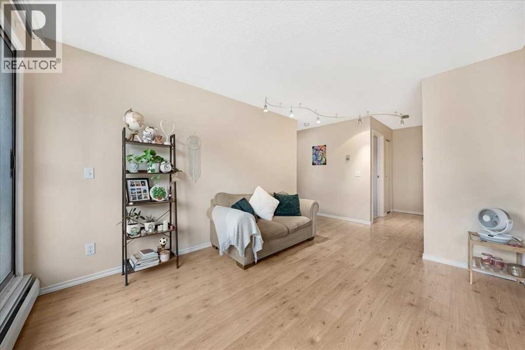 206, 630 57 Avenue SW — photo 13