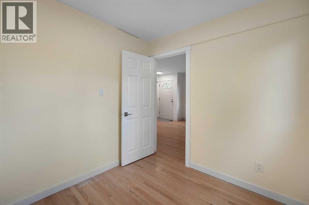 19 Haddock Road SW — photo 11