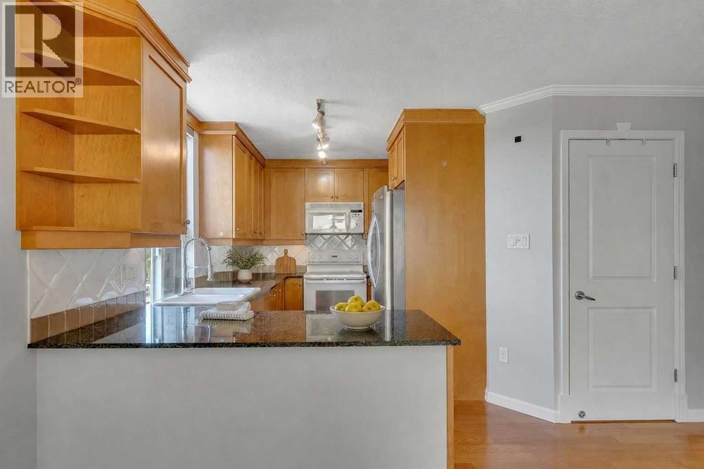 902, 4555 Varsity Lane NW — photo 16