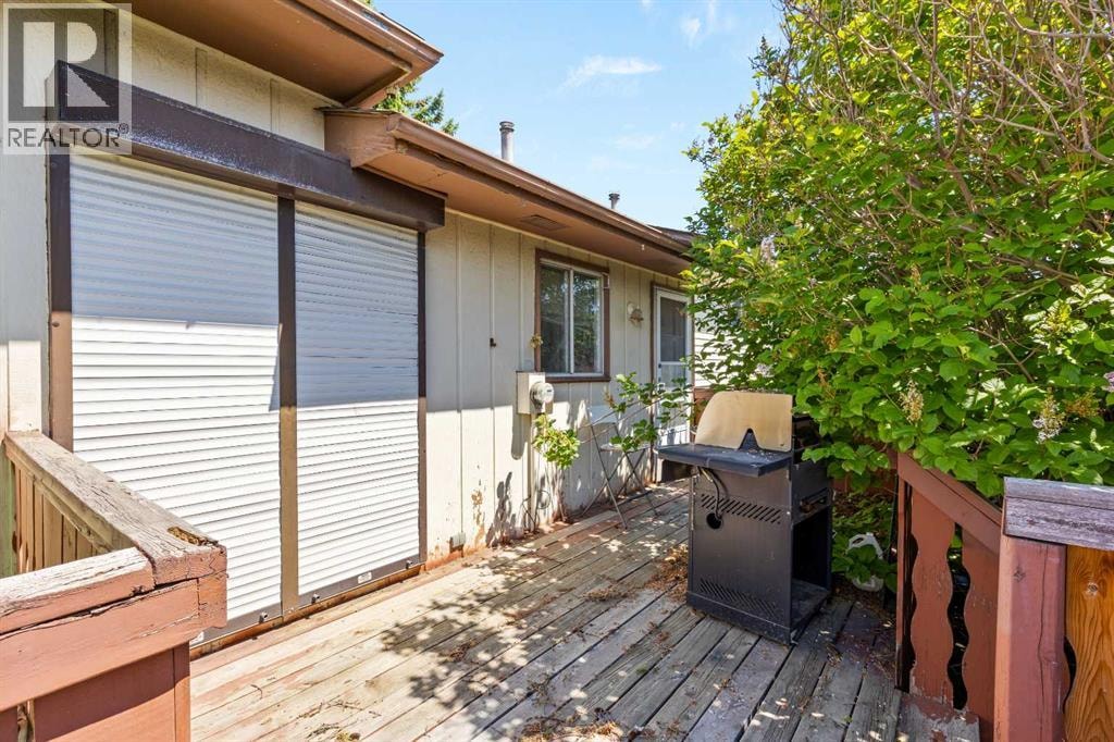 4739 Rundlewood Road NE — photo 3
