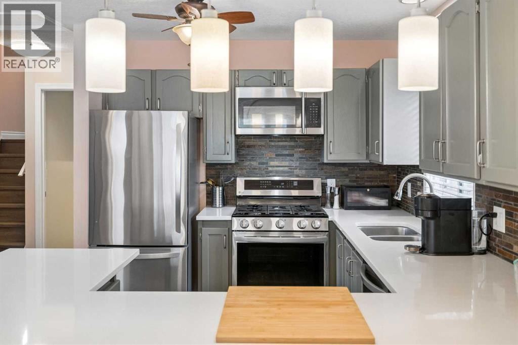 1840 33 Avenue SW — photo 14