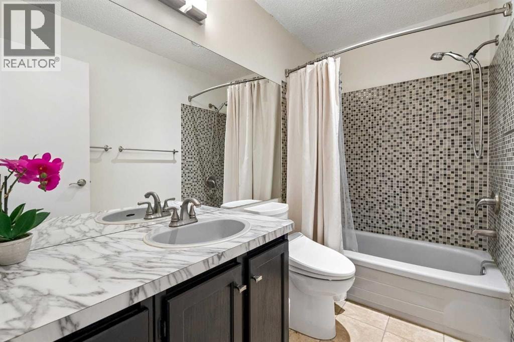 1840 33 Avenue SW — photo 20