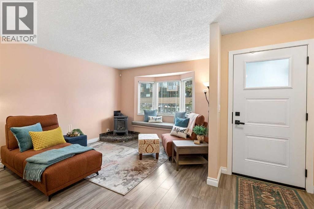 1840 33 Avenue SW — photo 3