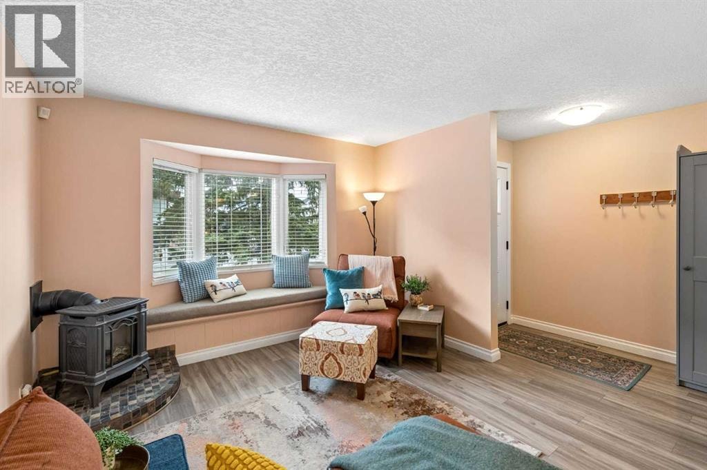 1840 33 Avenue SW — photo 5