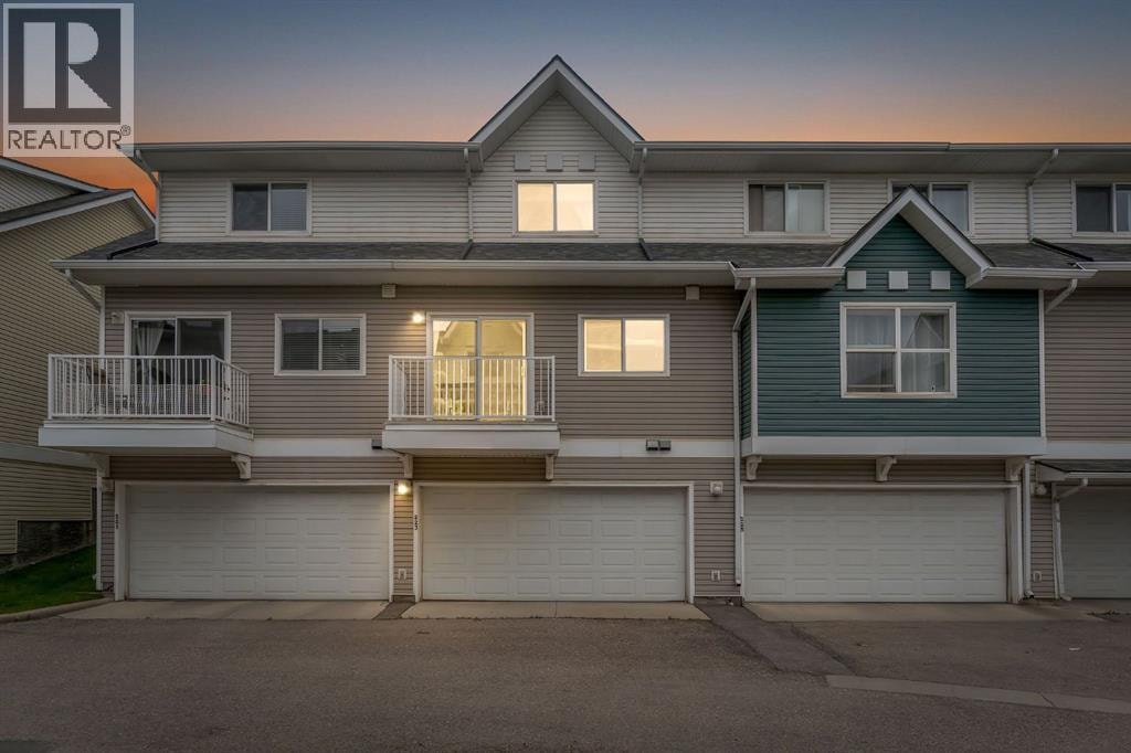 223 McKenzie Towne Gate SE — photo 1
