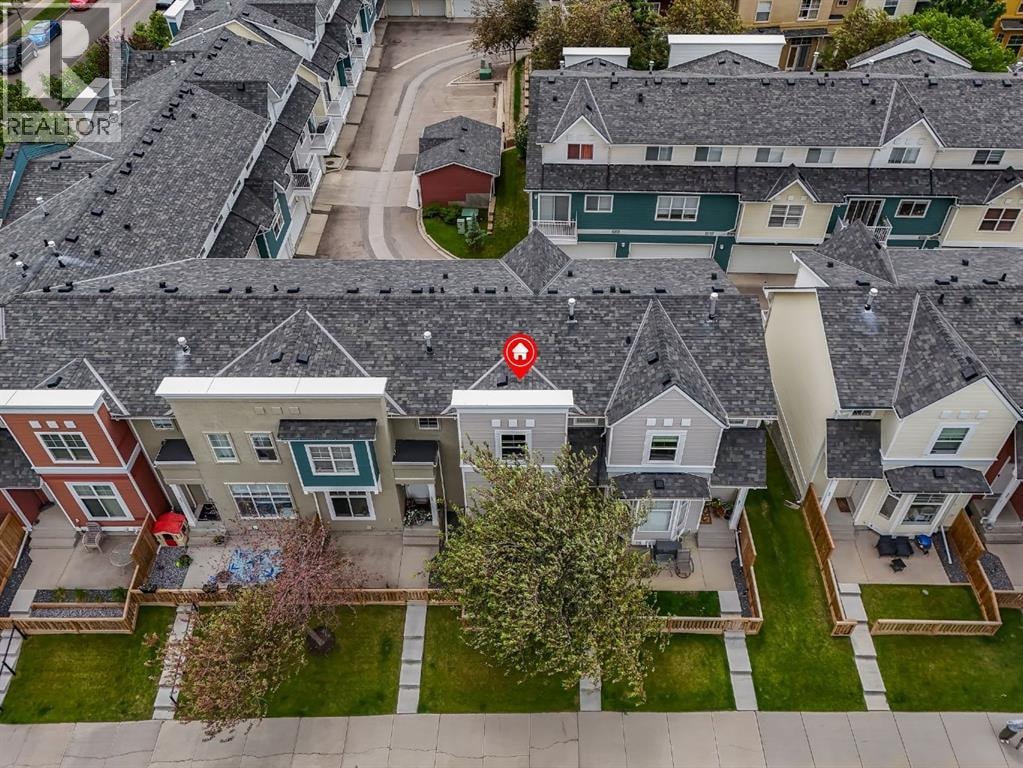223 McKenzie Towne Gate SE — photo 2