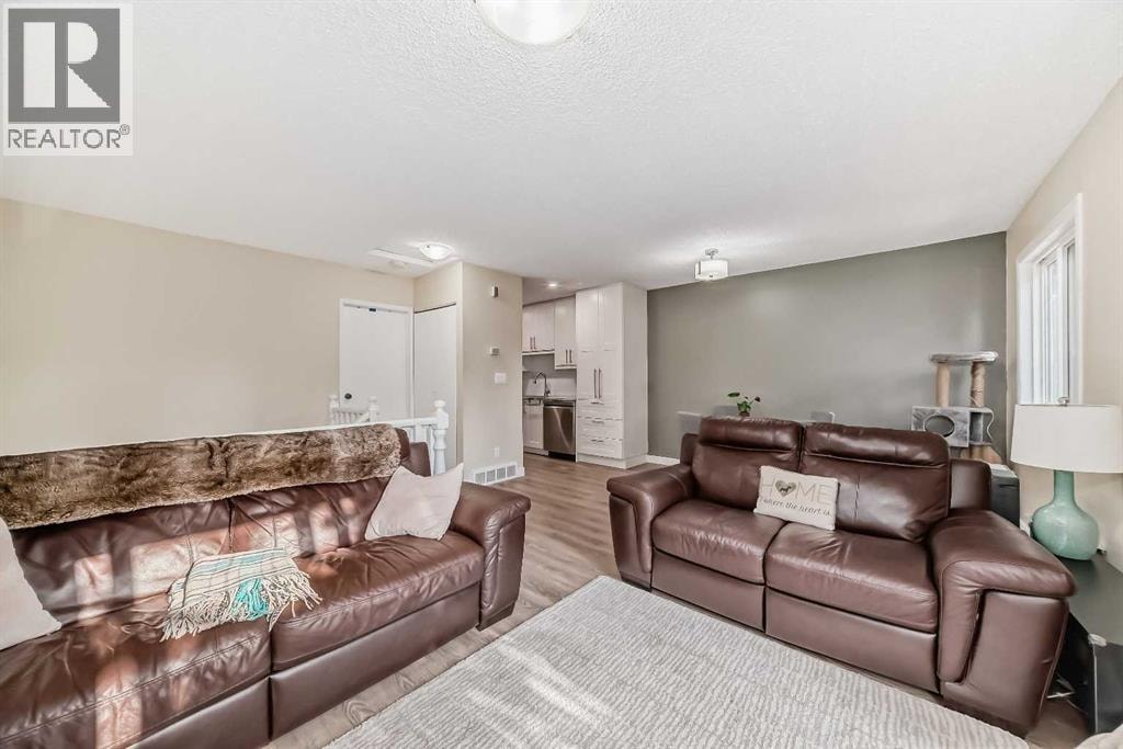 C, 109 Stanley Avenue — photo 6