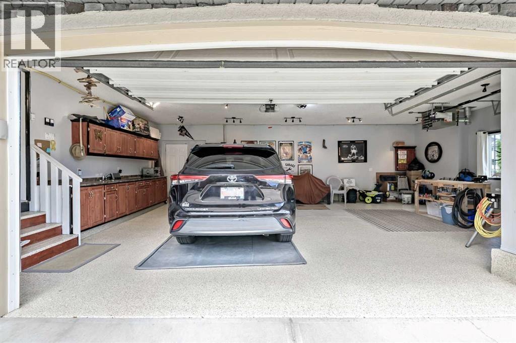 246 Crystal Shores Drive — photo 3