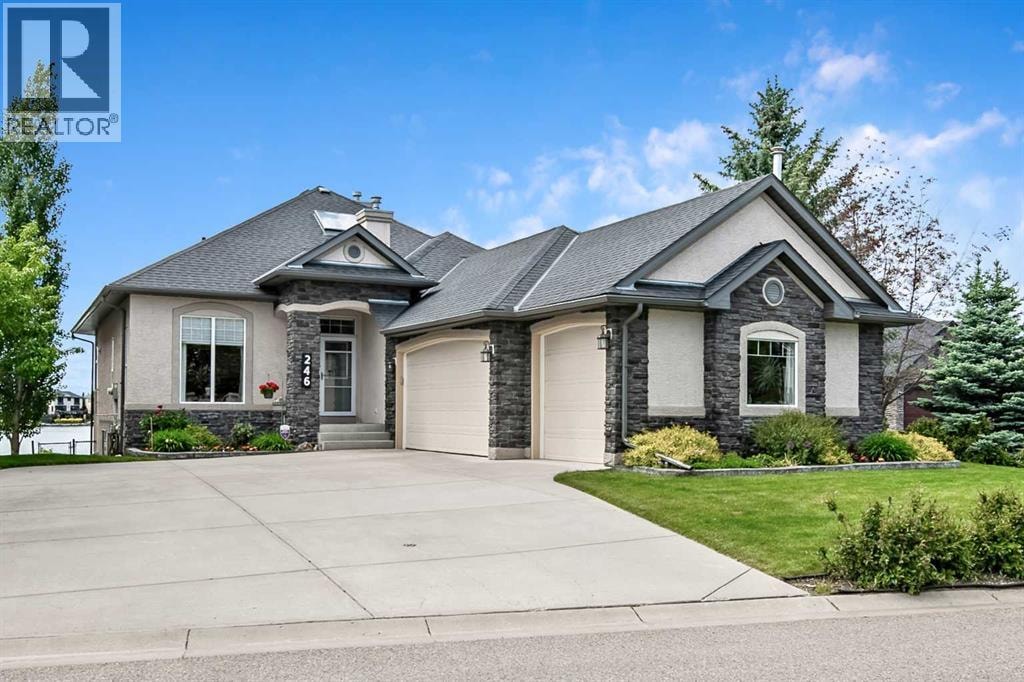 246 Crystal Shores Drive — photo 2