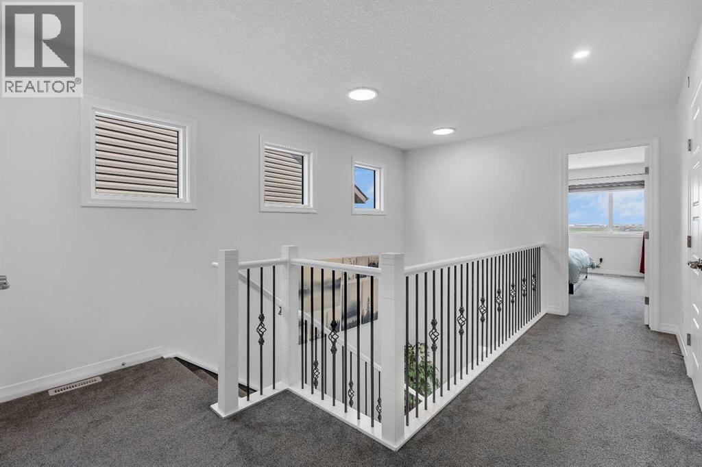 176 Howse Crescent NE — photo 24