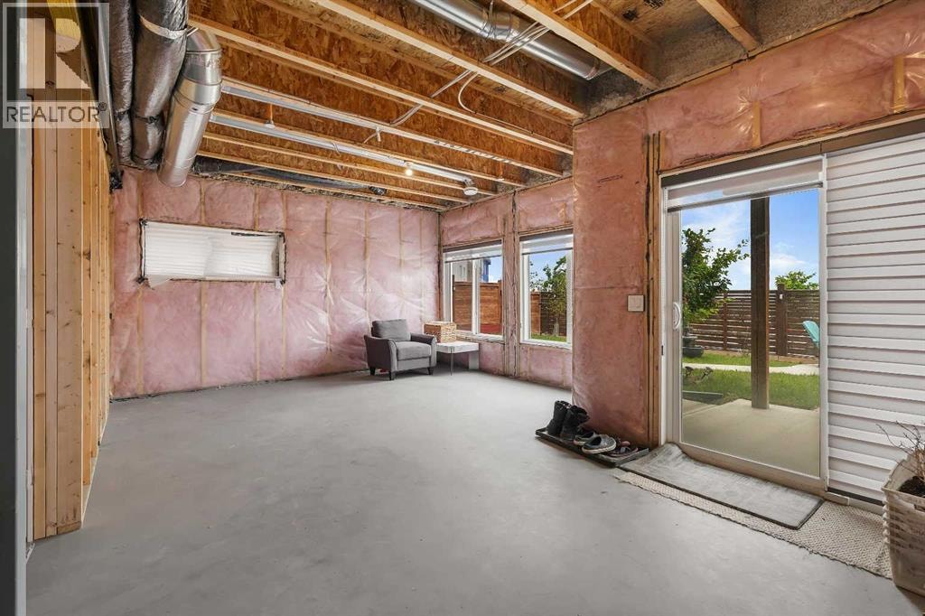 176 Howse Crescent NE — photo 38