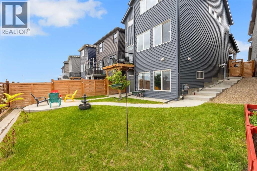 176 Howse Crescent NE — photo 42