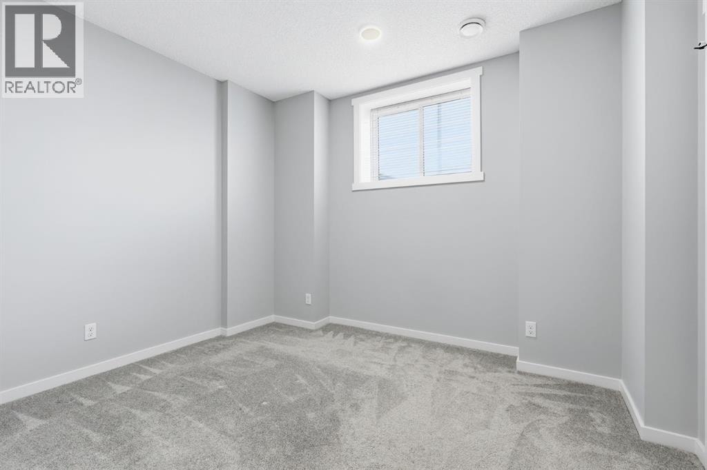 141 Belmont Drive SW — photo 32