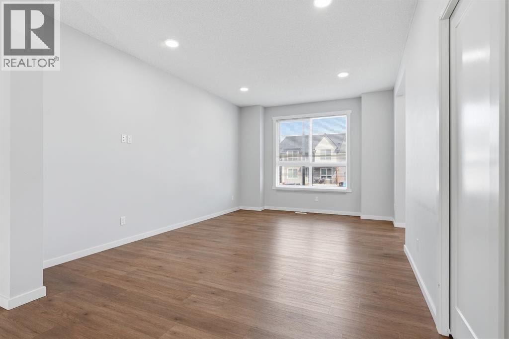 141 Belmont Drive SW — photo 3