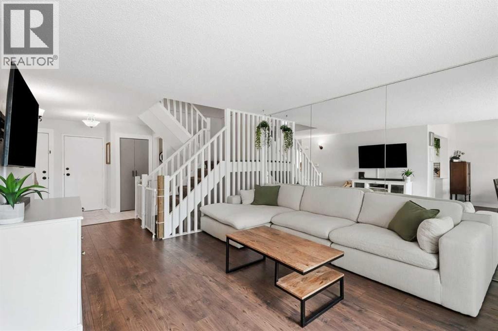 25, 228 Theodore Place NW — photo 13