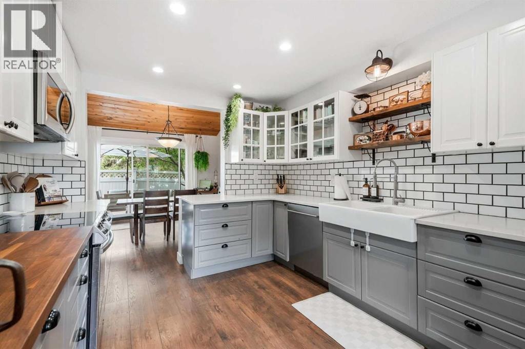 25, 228 Theodore Place NW — photo 5