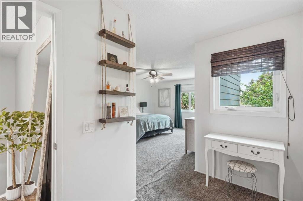 25, 228 Theodore Place NW — photo 16