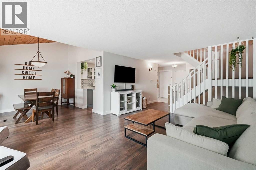 25, 228 Theodore Place NW — photo 12